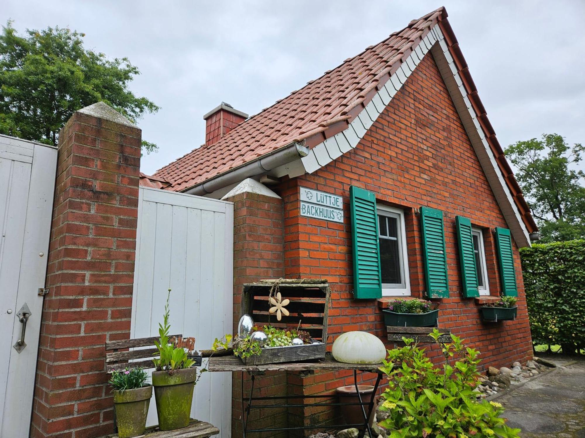 Kleines Ferienhaus Luettje Backhuus 35516 Uplengen Екстериор снимка