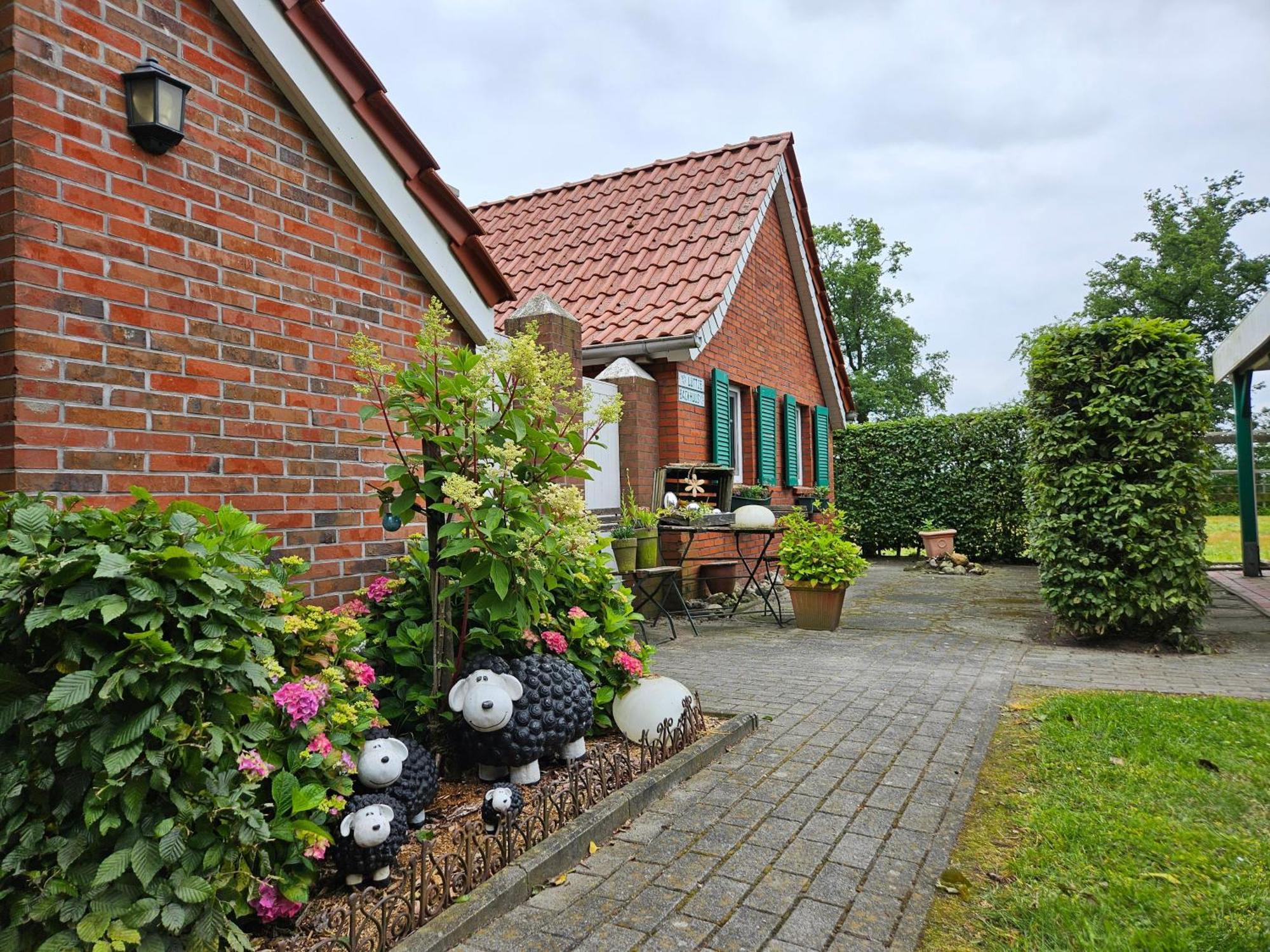 Kleines Ferienhaus Luettje Backhuus 35516 Uplengen Екстериор снимка